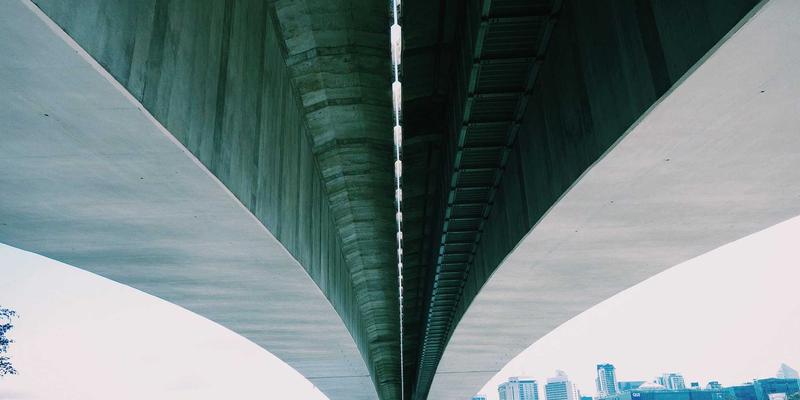 河北卓越机电86：以自动化设备驱动工业设备升级与创新解决方案