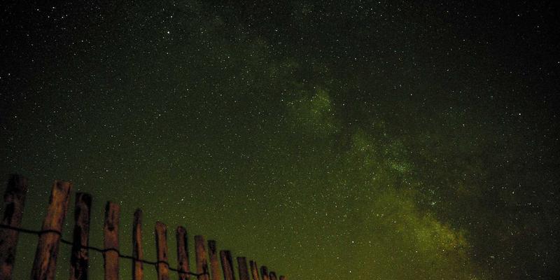 港口码头大型起重设备传动系统状态监测与故障预警方案：提升可靠性的工业解决方案